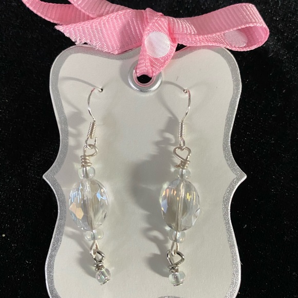 ꨄ 𝑅𝑜𝑚𝑎𝑛𝑡𝑖𝑐 𝐺𝑙𝑎𝑠𝑠 𝐸𝑎𝑟𝑟𝑖𝑛𝑔𝑠 ꨄ - Picture 2 of 3